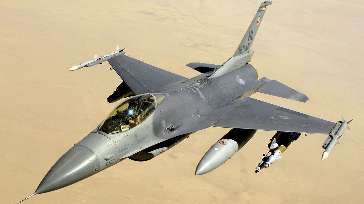 F-16 Fighting Falcon