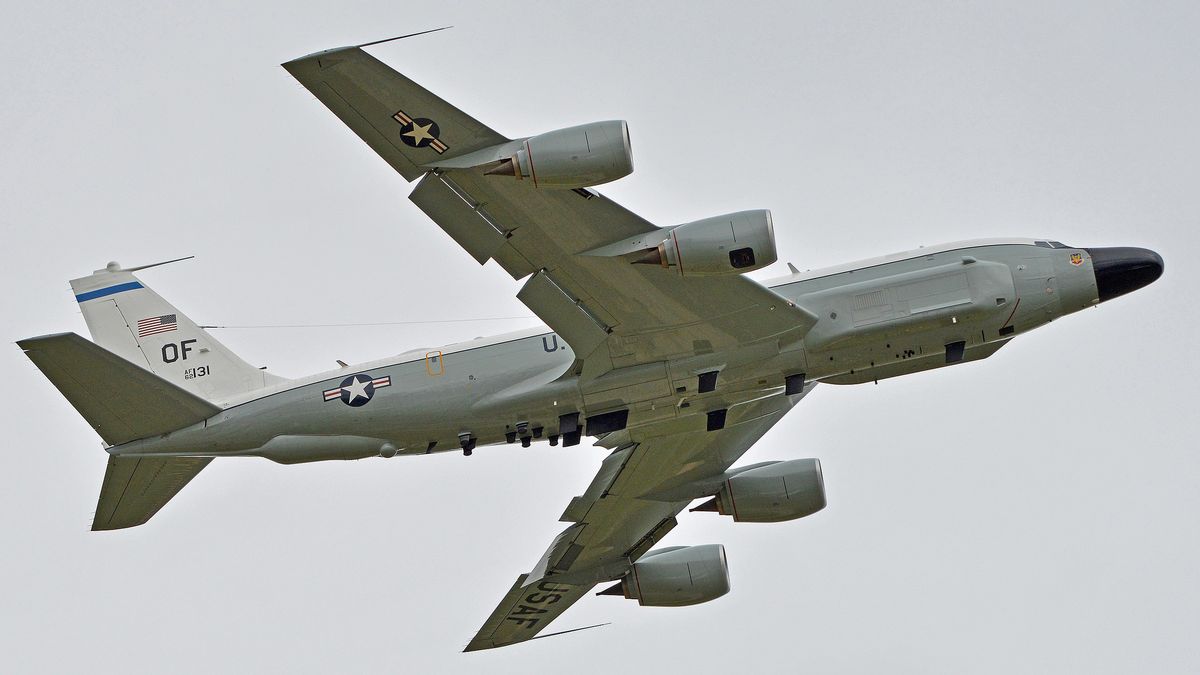 RC-135W Rivet Joint