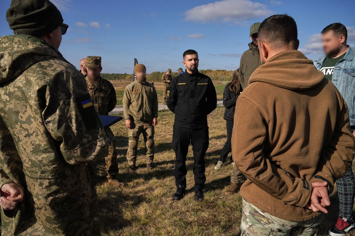 В Україні провели випробування рою дронів і керованих боєприпасів