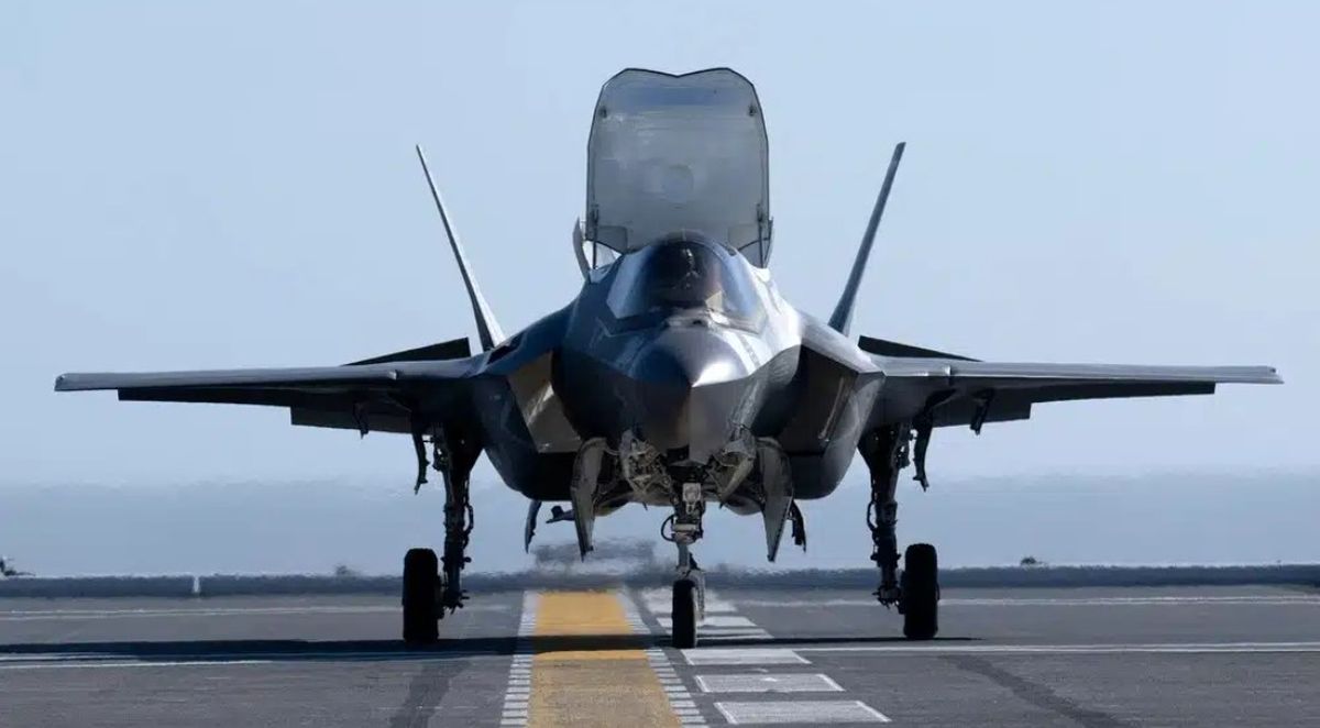 F-35B aircraft on the deck of JS Kaga