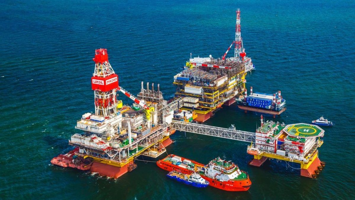 Oil platform