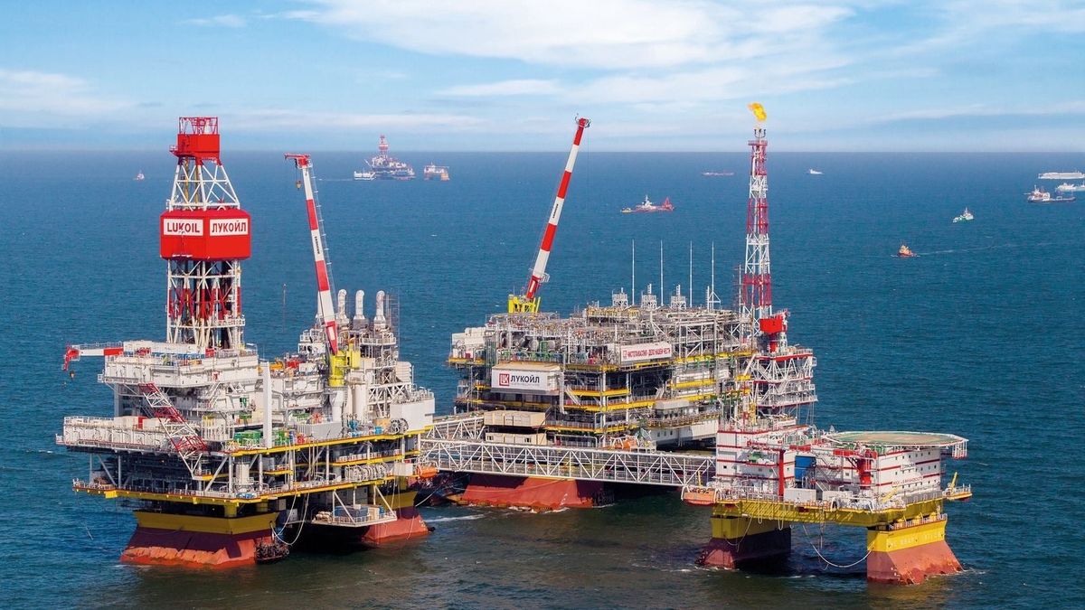 Oil platform