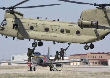 CH-47 helicopter F-80