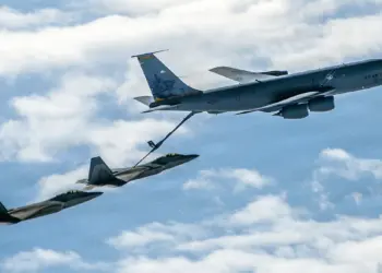 KC135 F22