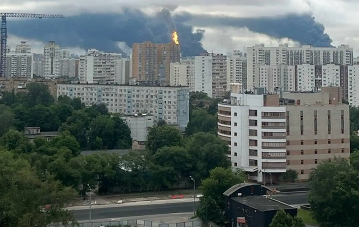 Операція Deep Strike: Українські дрони масовано атакували НПЗ у москві та регіонах росії Операція Deep Strike: Українські дрони масовано атакували НПЗ у москві та регіонах росії