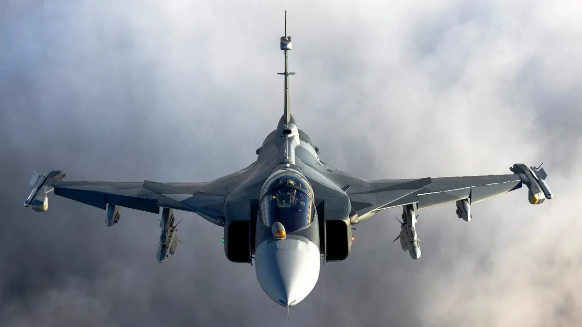Gripen F