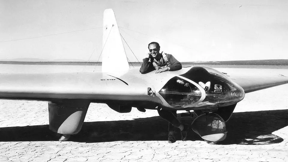 Northrop XP-79 Northrop XP-79 - попередник XP-79B "Flying Ram"