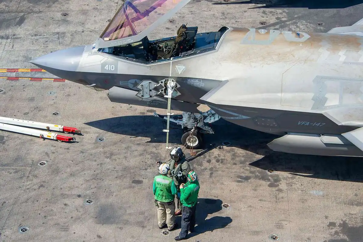 США активно розв'язують проблему корозії на літаках F-35
