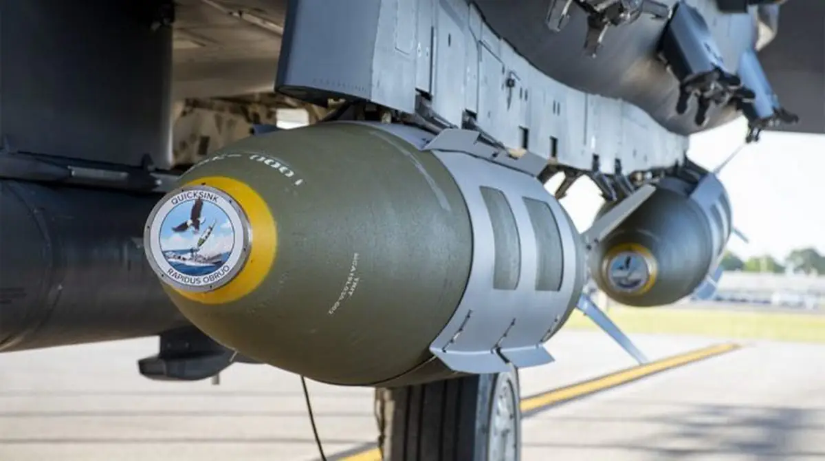 США випробували нову морську бомбу JDAM: B-2 Spirit стає мисливцем за кораблями